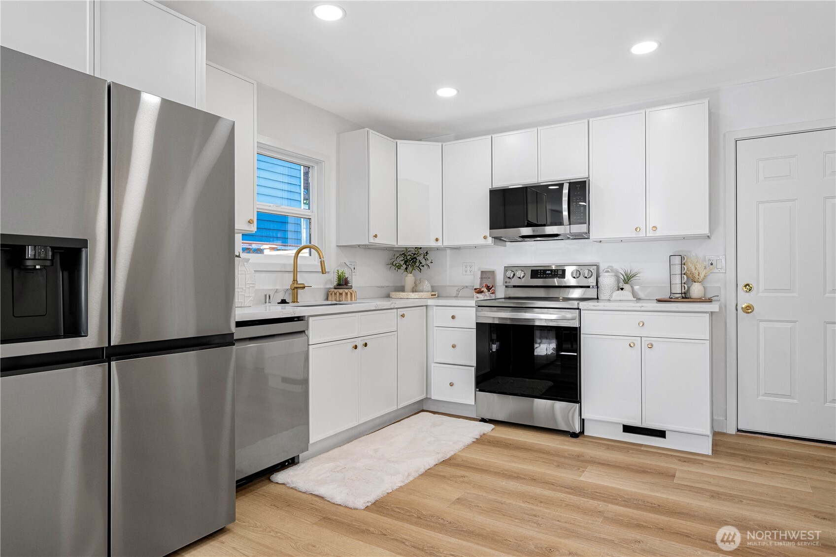 3538 SW Southern Street , Seattle, WA 98126