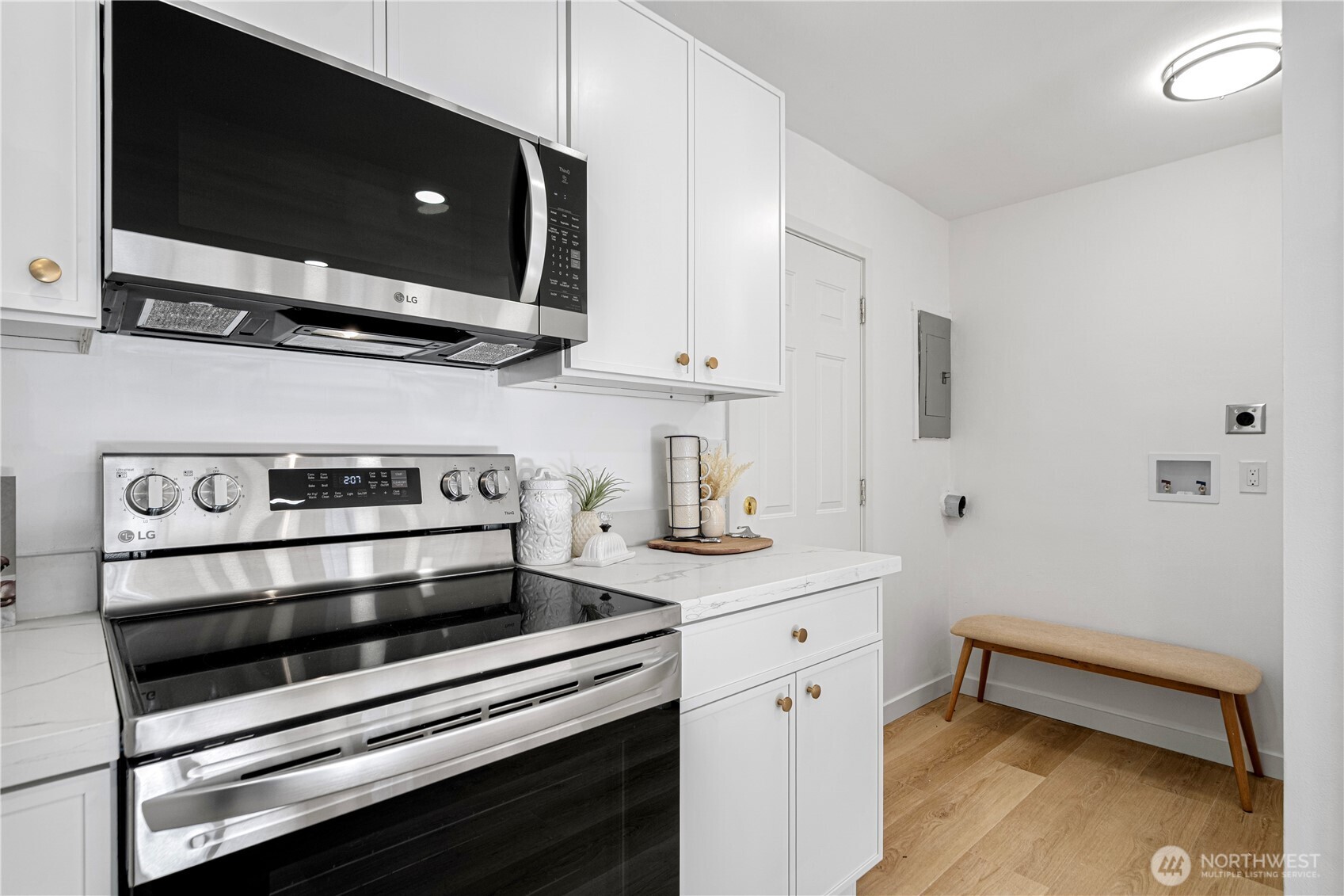 3538 SW Southern Street , Seattle, WA 98126