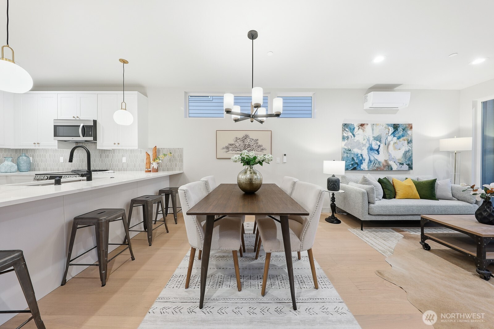 11217 NE 95th Street #B, Kirkland, WA 98033