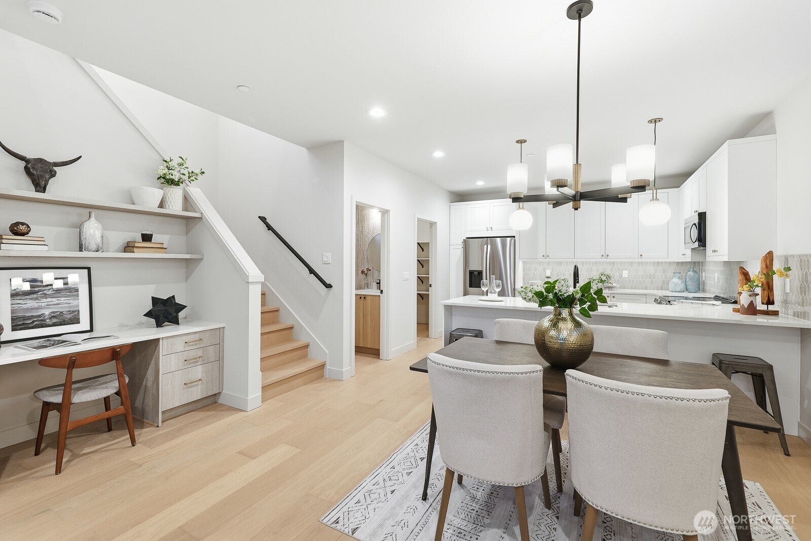 11217 NE 95th Street #B, Kirkland, WA 98033