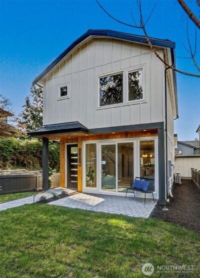 11217 NE 95th Street #B, Kirkland, WA 98033 - Photo 2