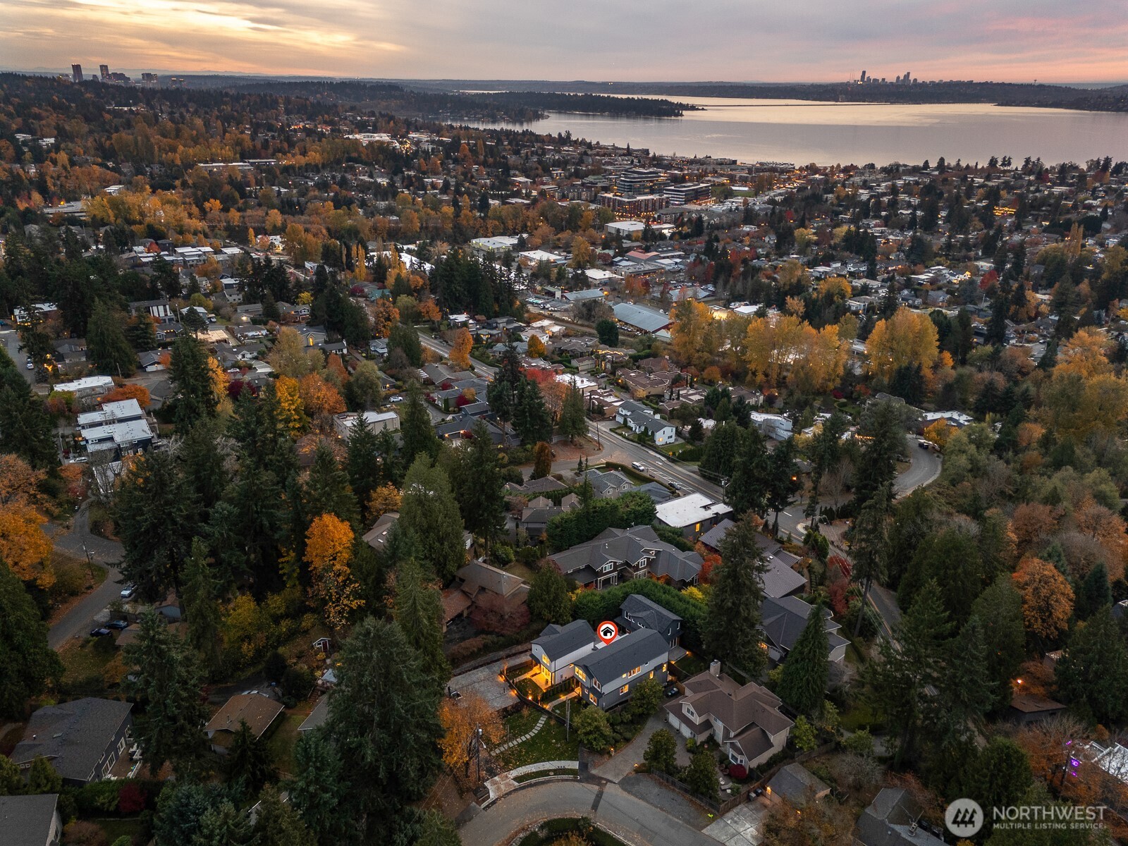 11217 NE 95th Street #B, Kirkland, WA 98033