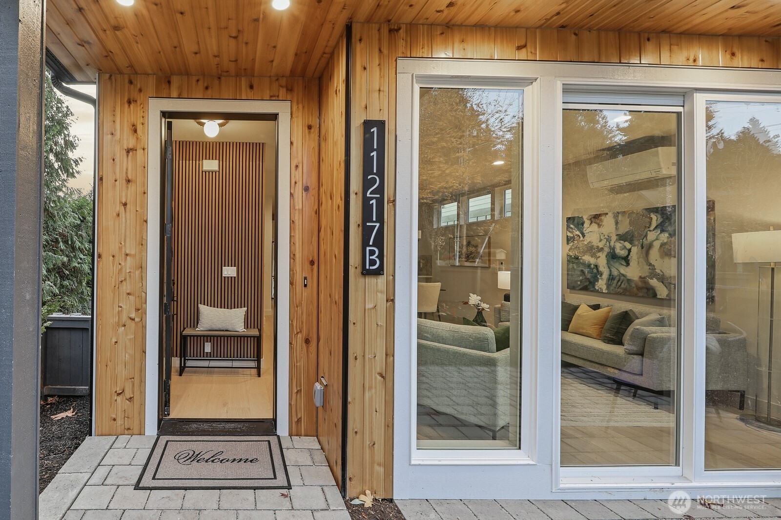 11217 NE 95th Street #B, Kirkland, WA 98033