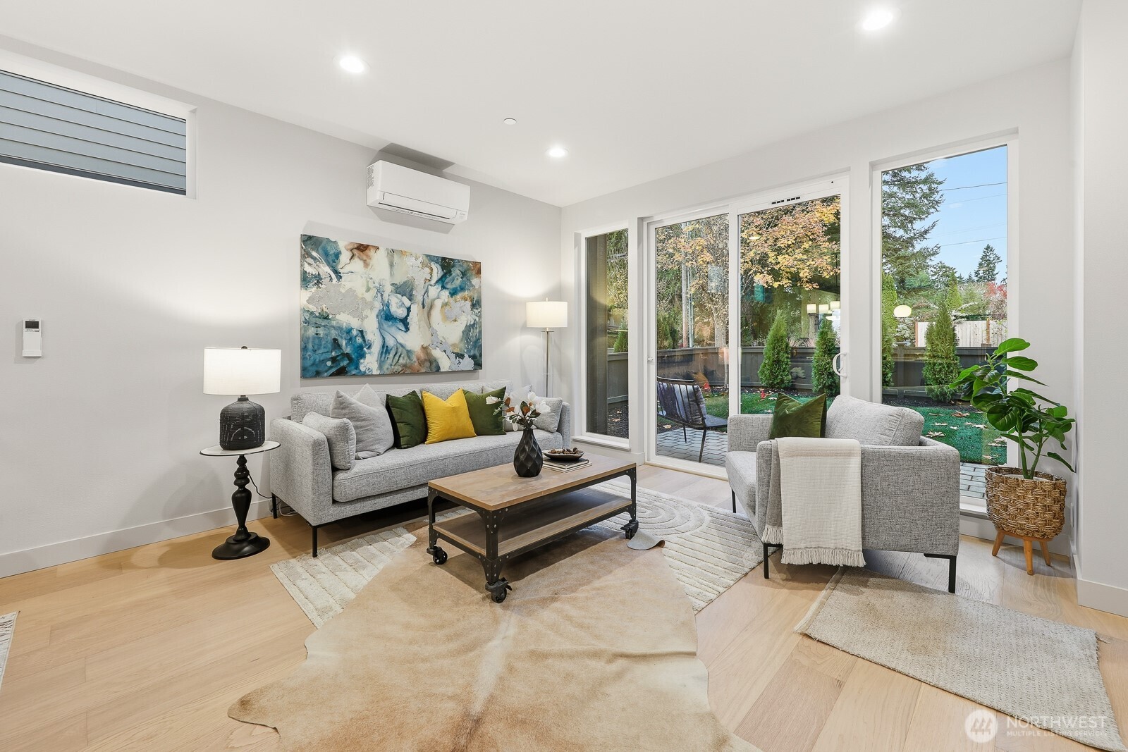 11217 NE 95th Street #B, Kirkland, WA 98033