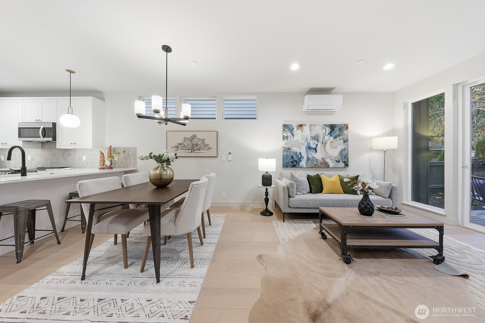 11217 NE 95th Street #B, Kirkland, WA 98033