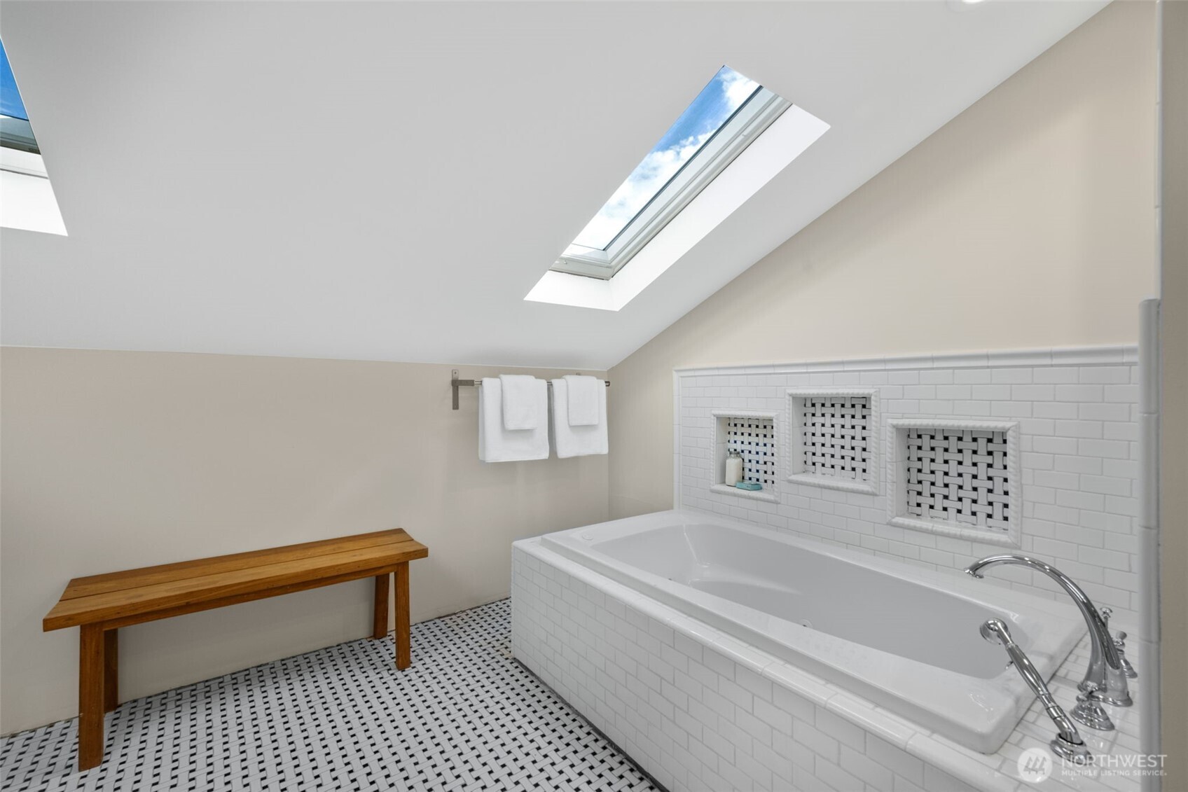 17830 66th Place W, Lynnwood, WA 98037-7114