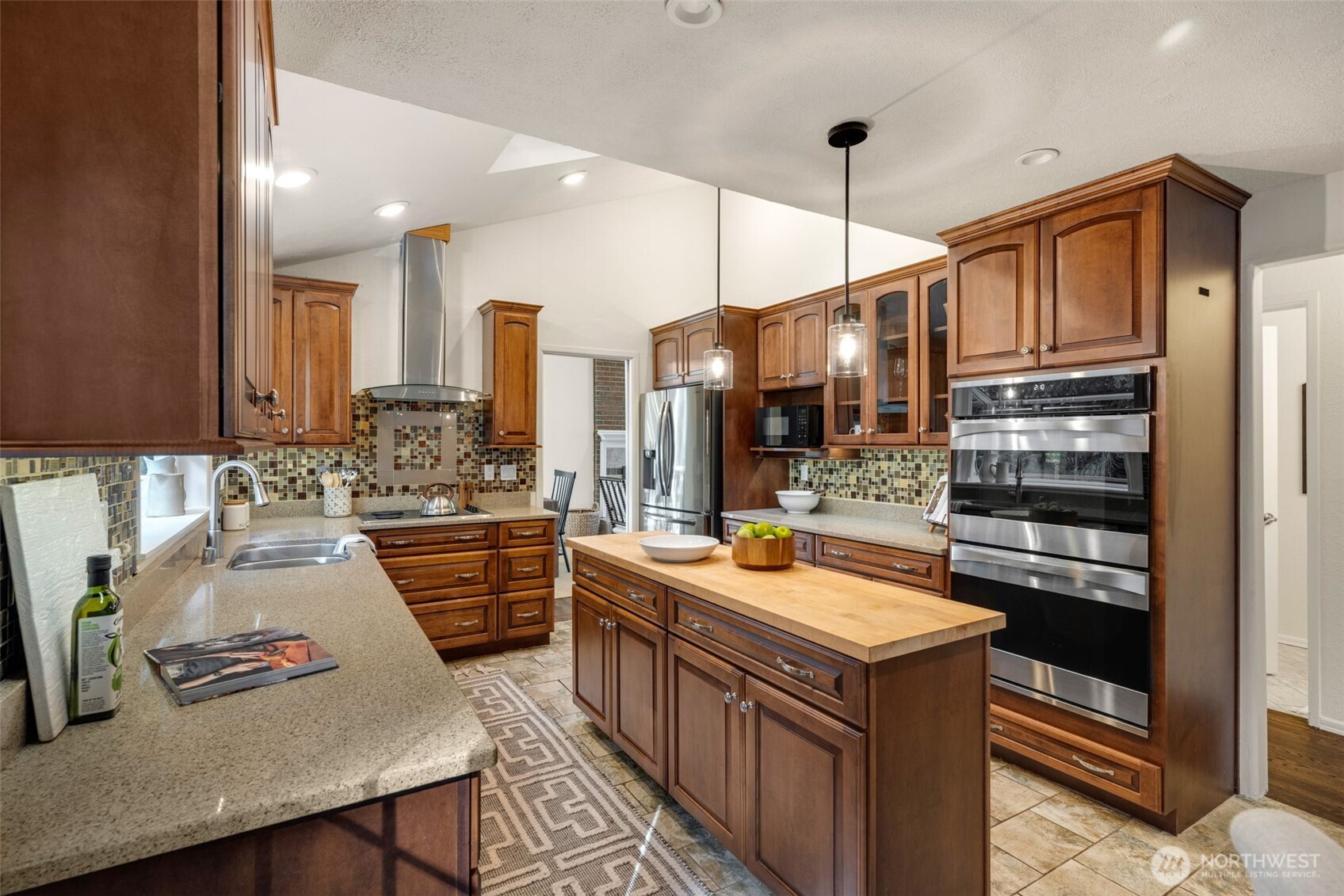 17830 66th Place W, Lynnwood, WA 98037-7114