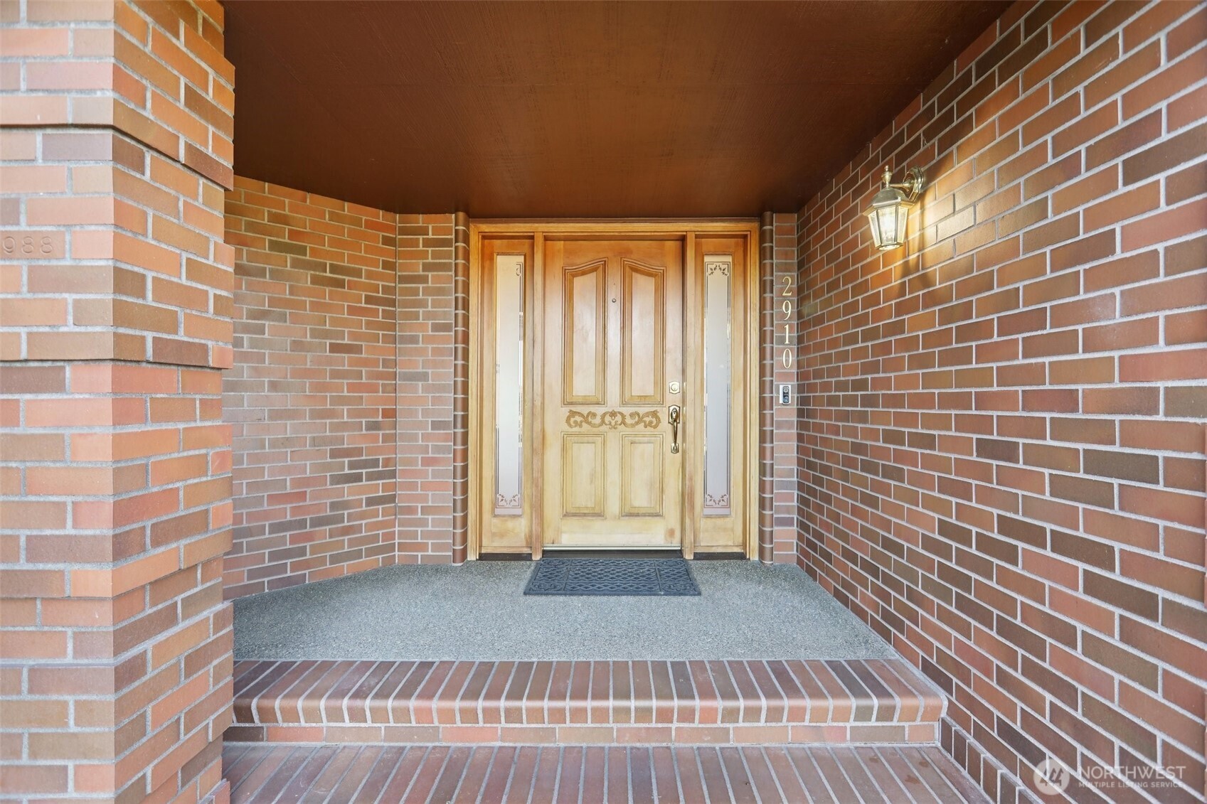 2910 13th Street SW, Puyallup, WA 98373