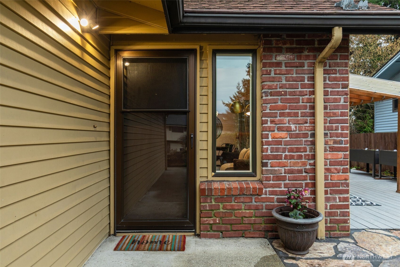 24709 13th Avenue S, Des Moines, WA 98198