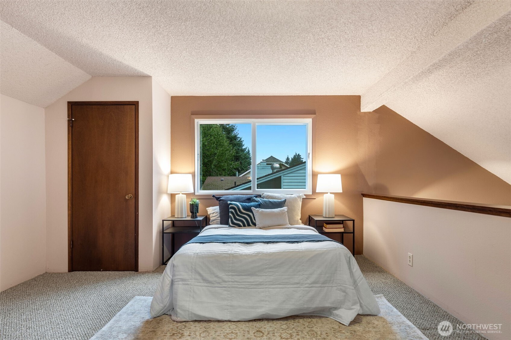 24709 13th Avenue S, Des Moines, WA 98198