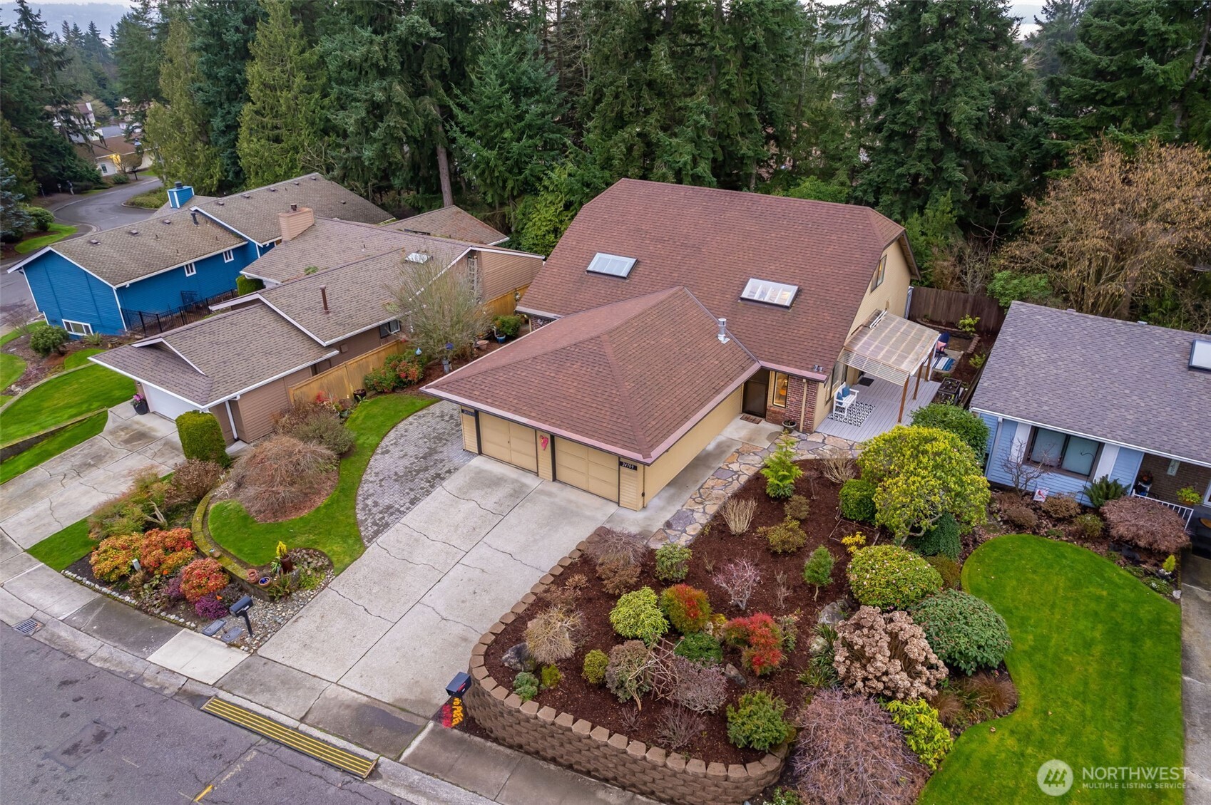 24709 13th Avenue S, Des Moines, WA 98198