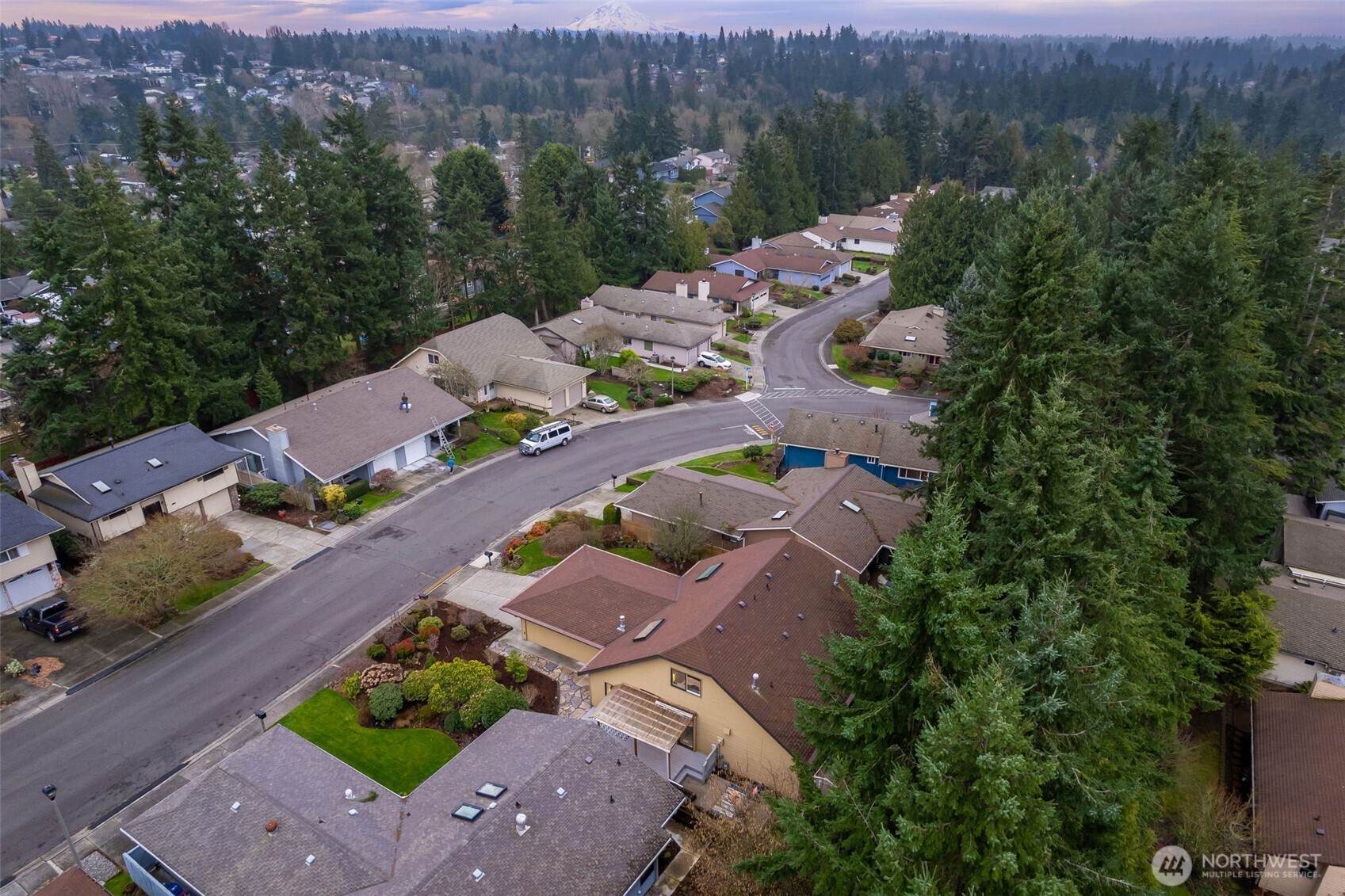 24709 13th Avenue S, Des Moines, WA 98198