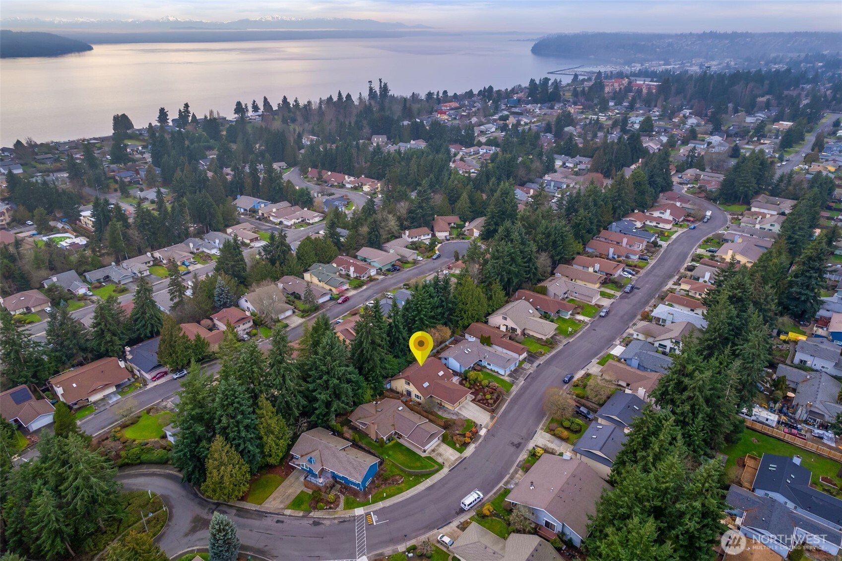 24709 13th Avenue S, Des Moines, WA 98198