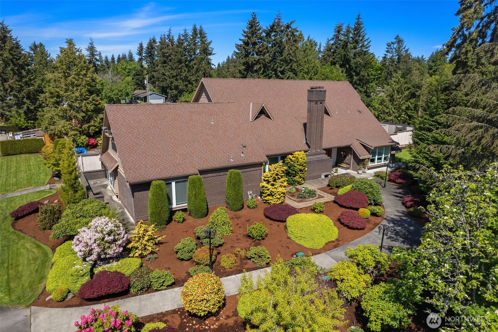 24709 13th Avenue S, Des Moines, WA 98198