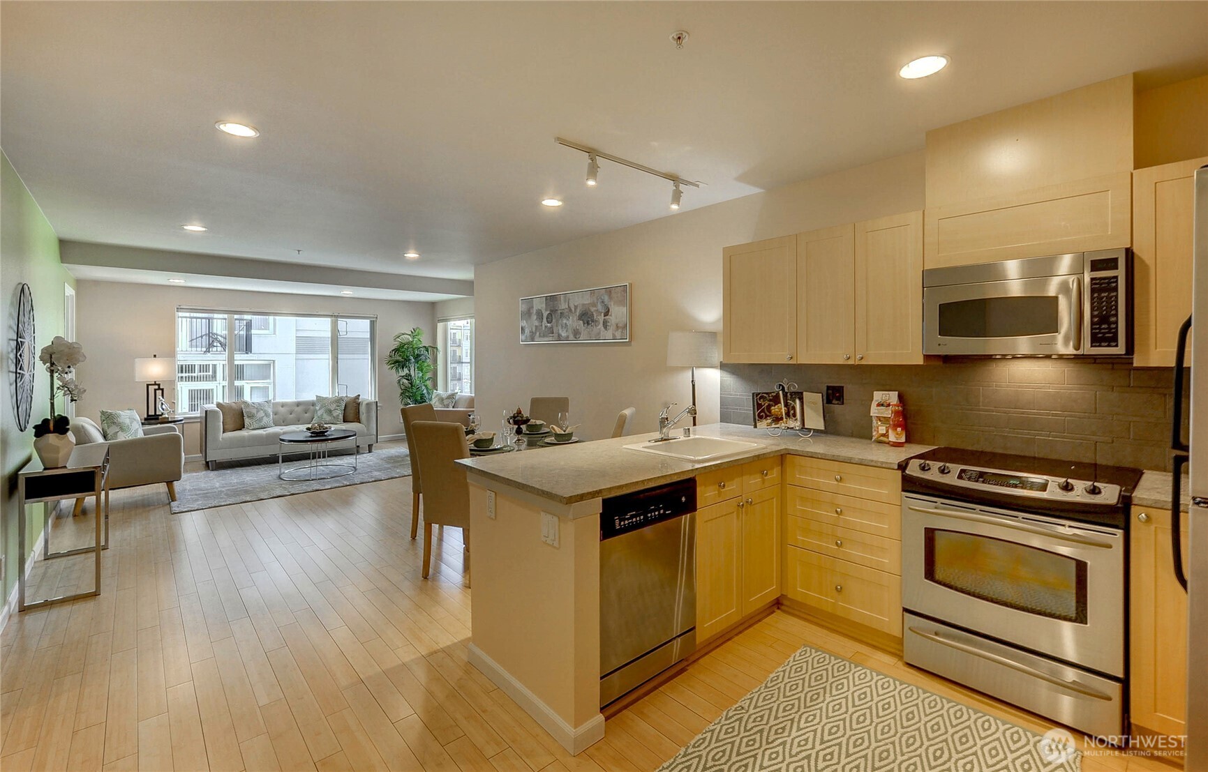 2717 Western Avenue #522, Seattle, WA 98121