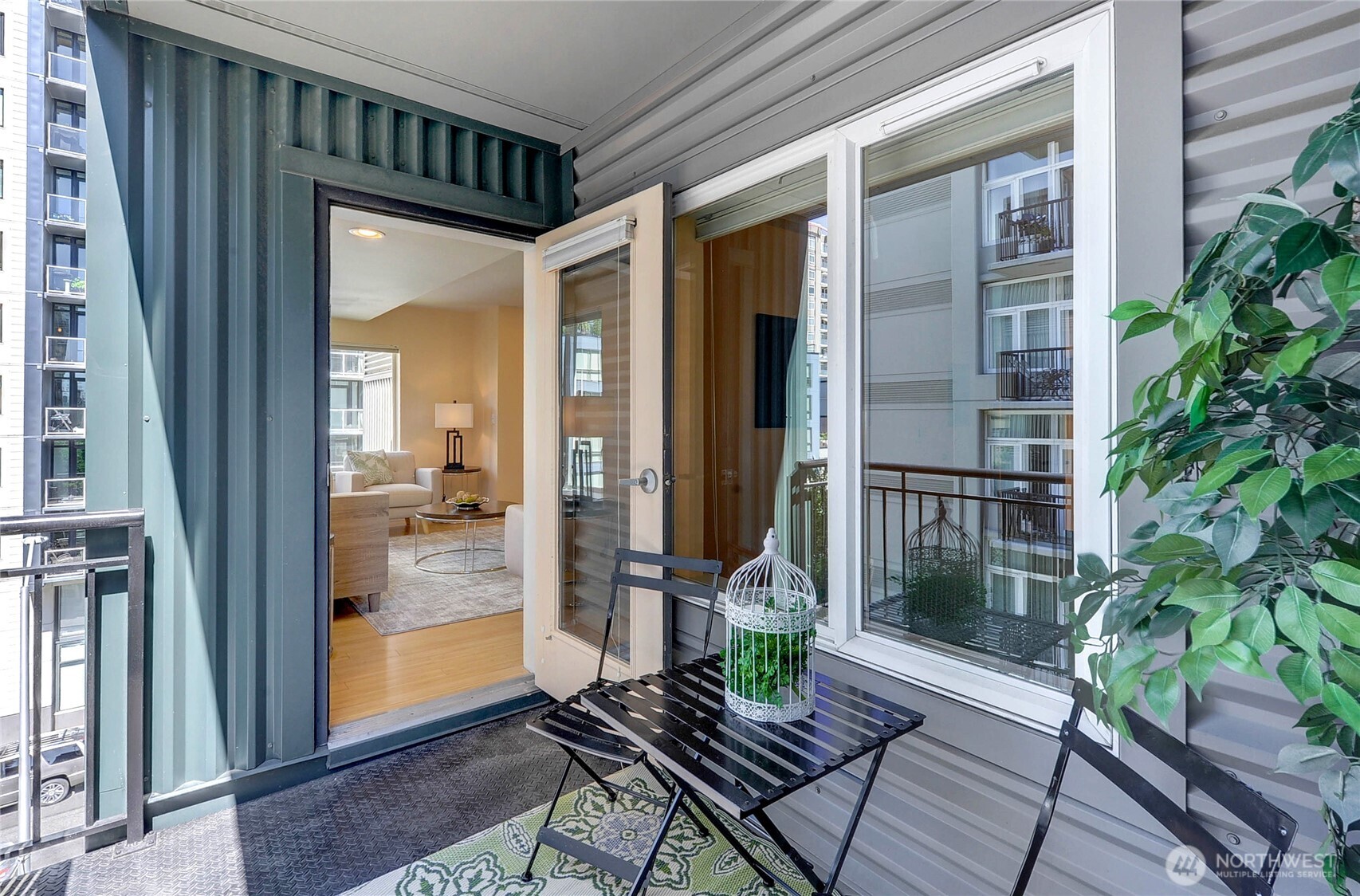 2717 Western Avenue #522, Seattle, WA 98121
