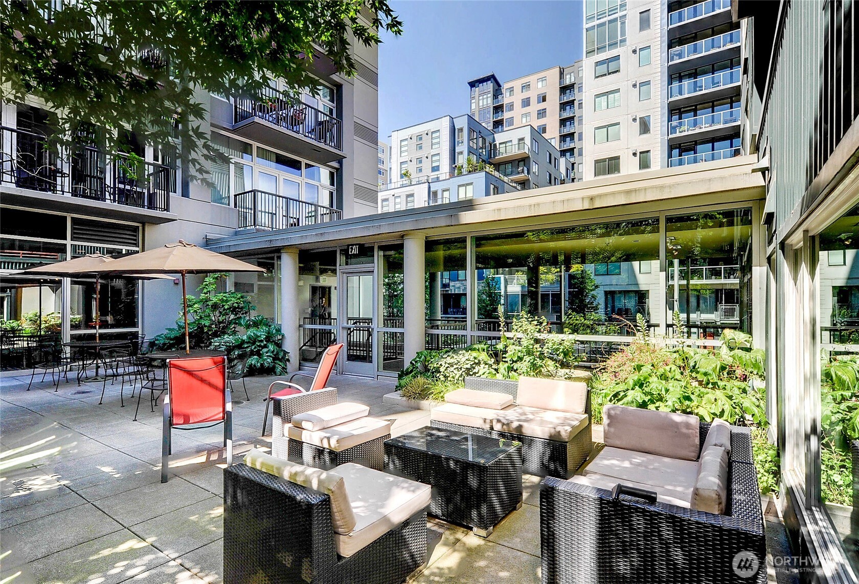 2717 Western Avenue #522, Seattle, WA 98121