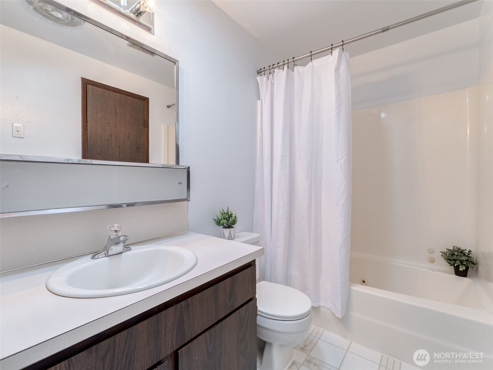 10010 NW 15th Avenue , Vancouver, WA 98685