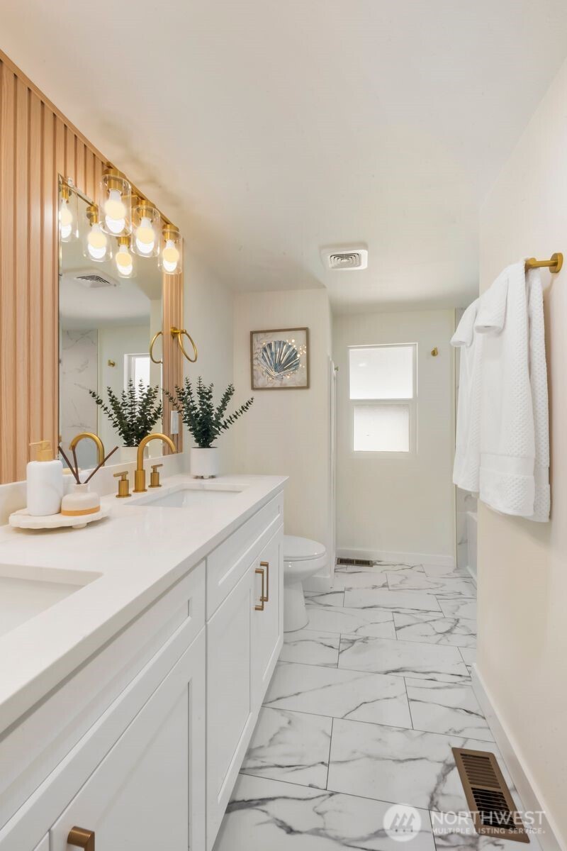 4701 233rd Street Ct E, Spanaway, WA 98387-2833