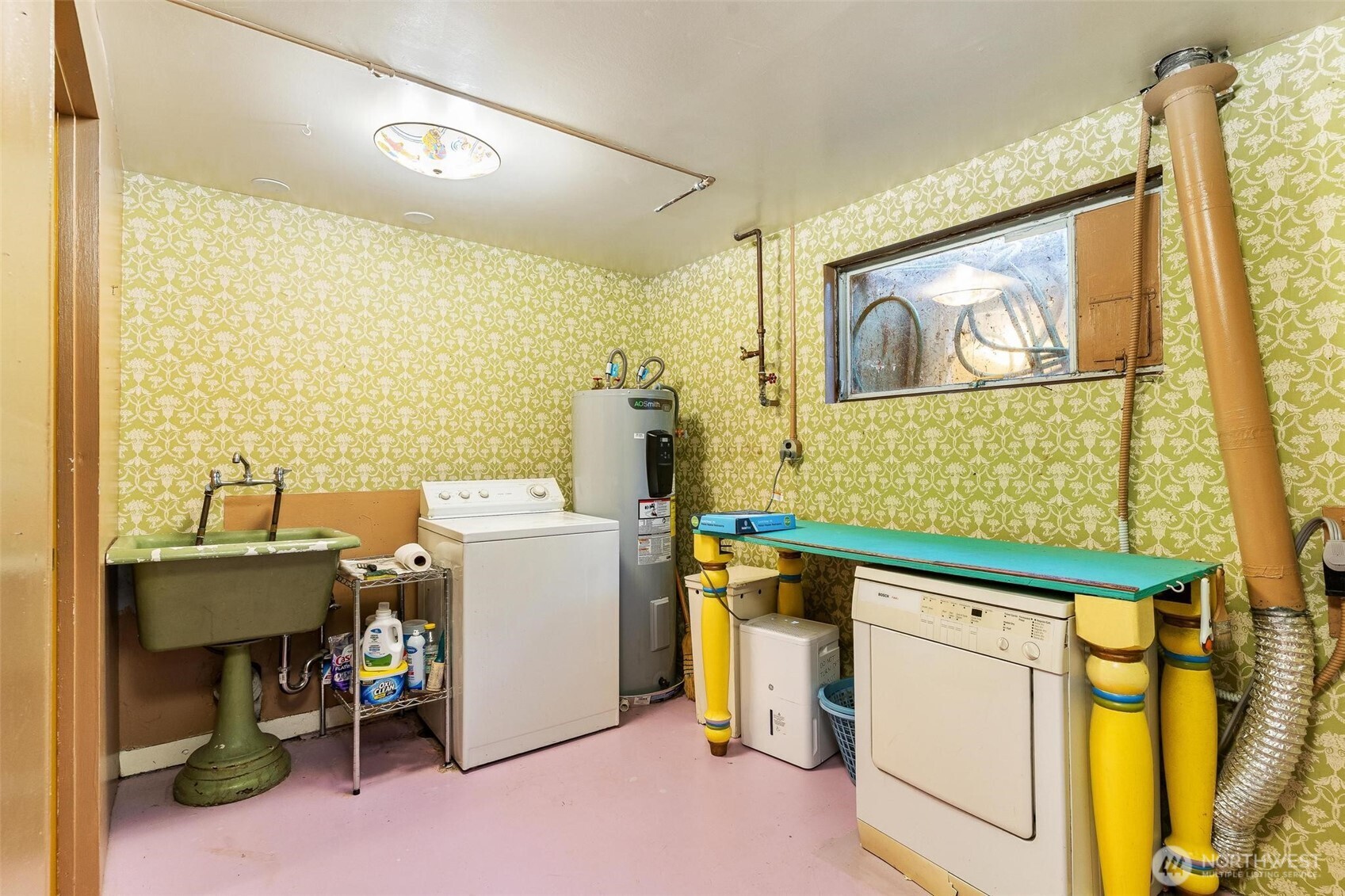 13758 Palatine Avenue N, Seattle, WA 98133