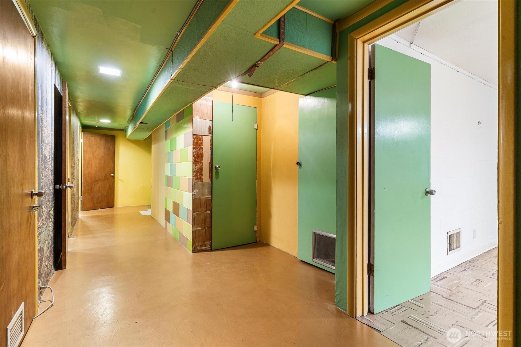 13758 Palatine Avenue N, Seattle, WA 98133