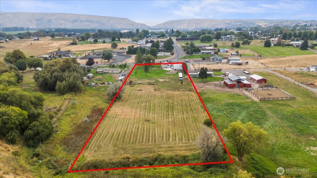 770 Lancaster Road , Selah, WA 98242