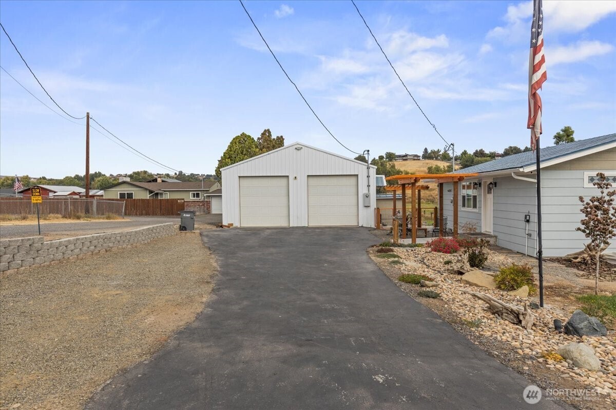 770 Lancaster Road , Selah, WA 98242