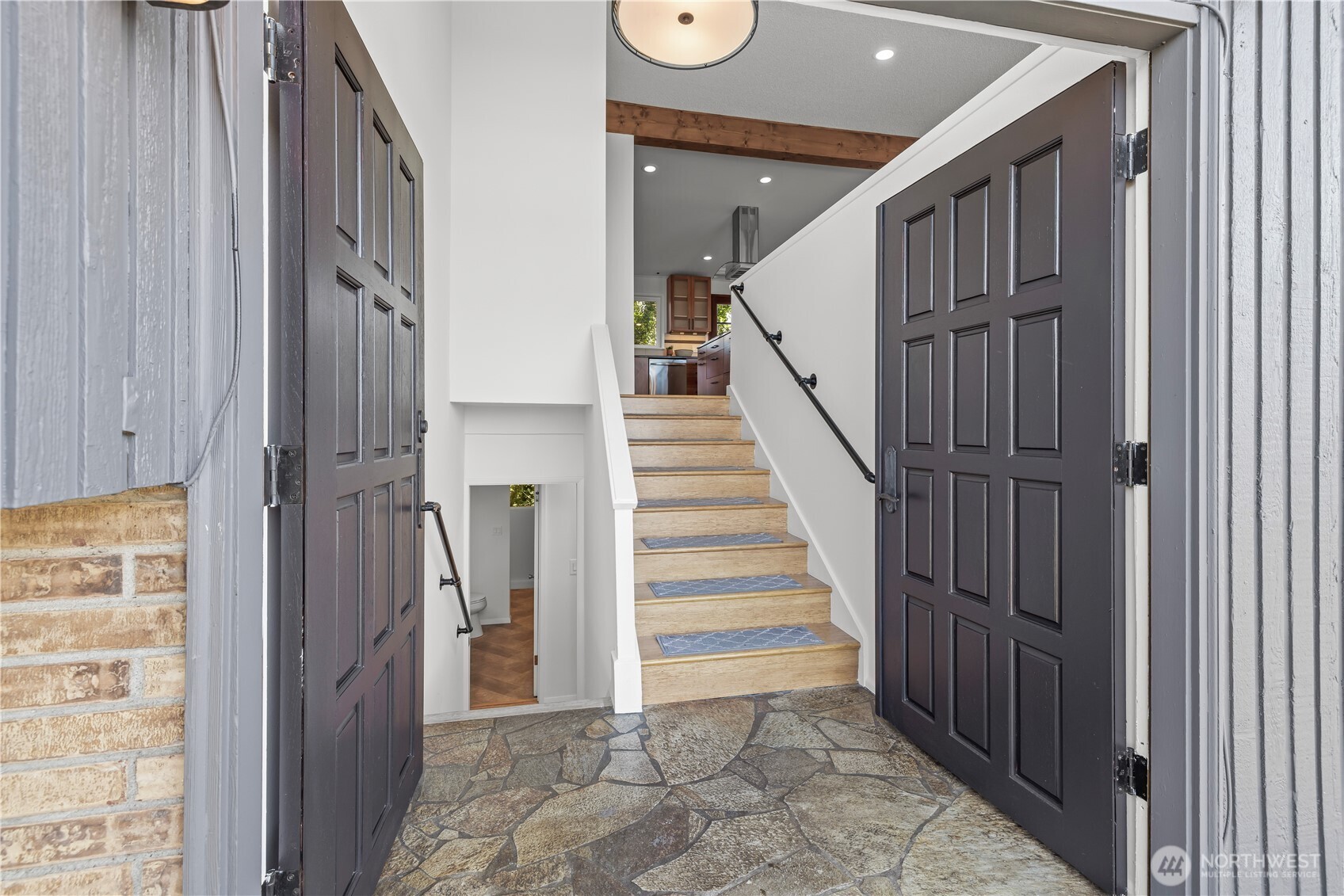 13666 18th Avenue SW, Burien, WA 98166