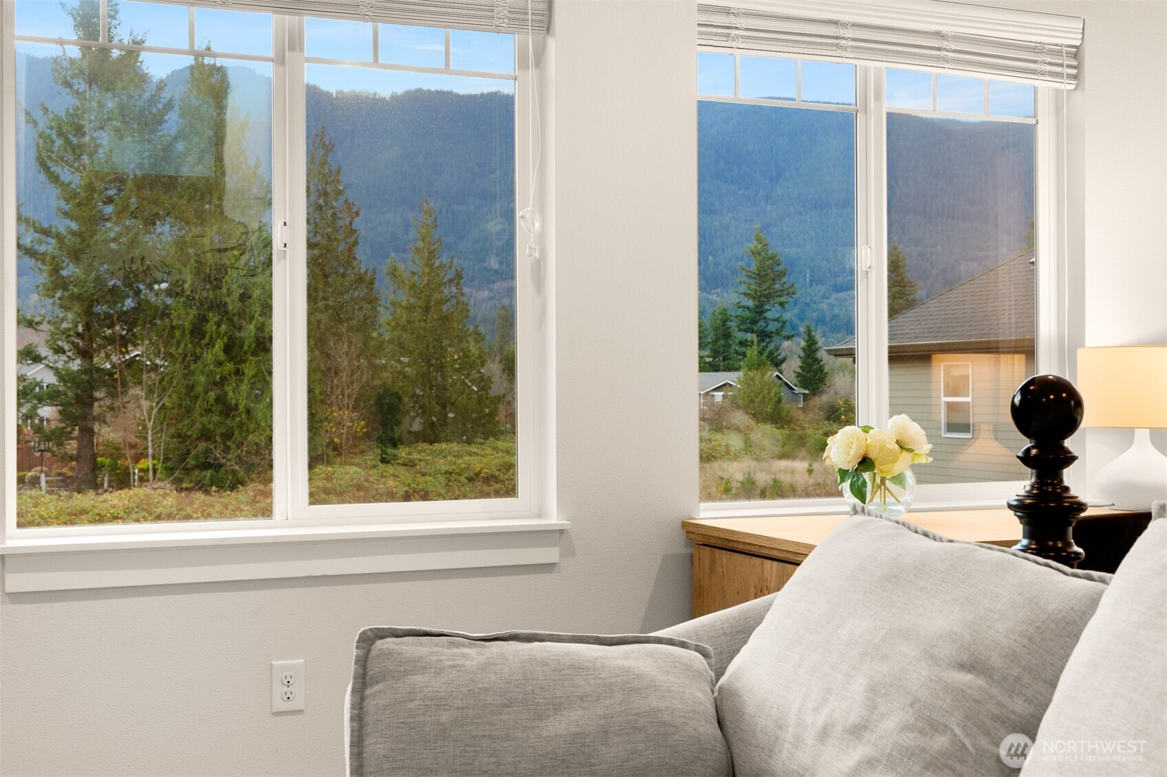 622 Mt Teneriffe Drive SE, North Bend, WA 98045