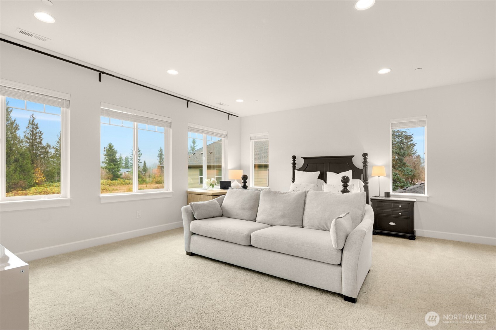 622 Mt Teneriffe Drive SE, North Bend, WA 98045