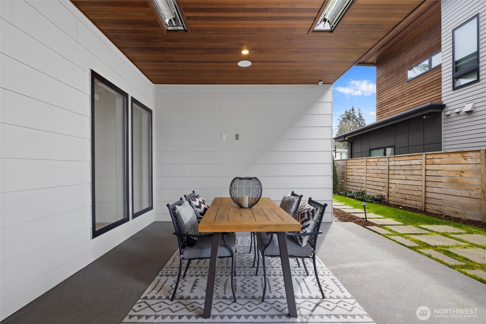 4605 108th Avenue NE, Kirkland, WA 98033