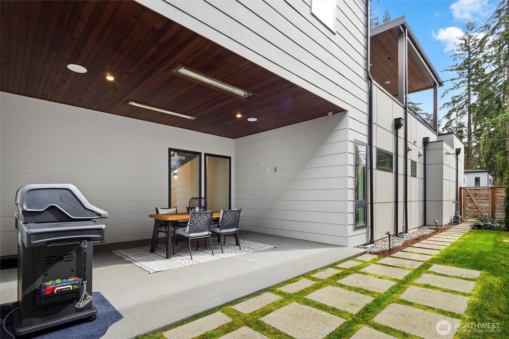 4605 108th Avenue NE, Kirkland, WA 98033