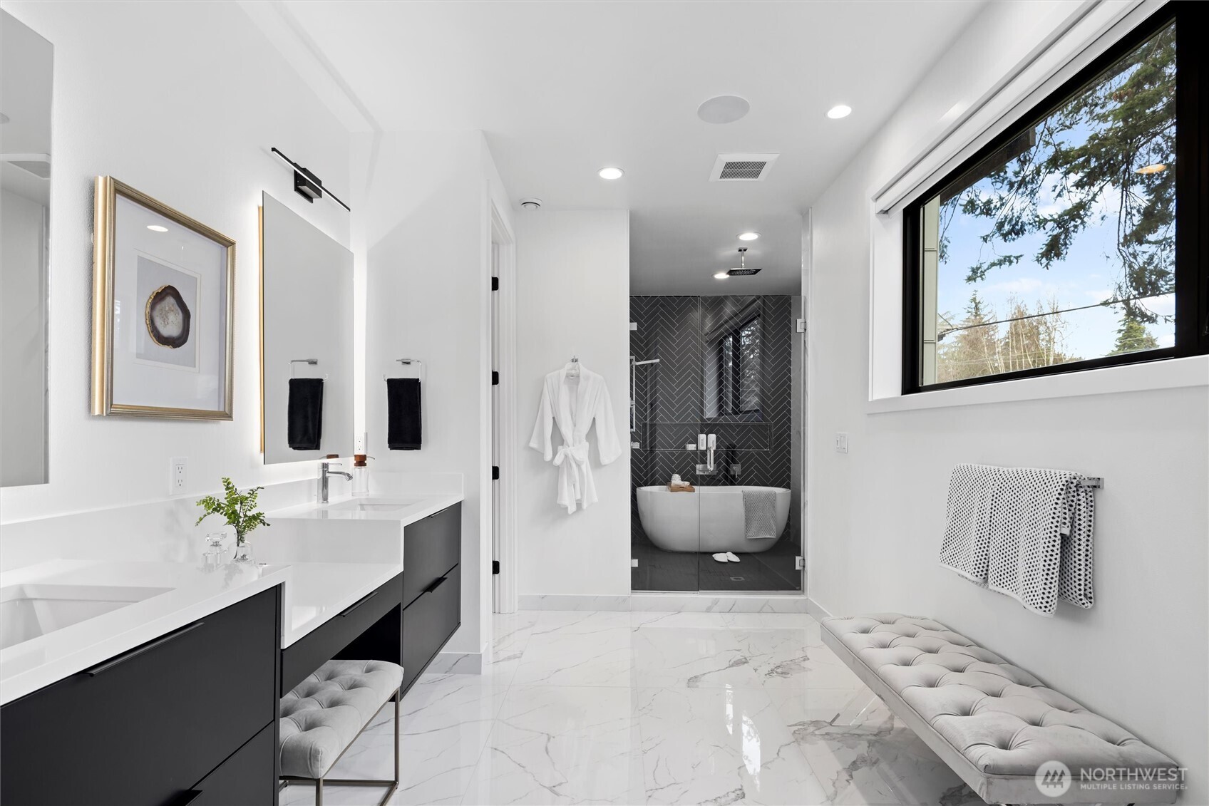 4605 108th Avenue NE, Kirkland, WA 98033