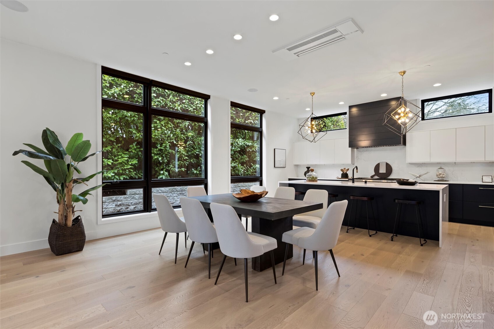 4605 108th Avenue NE, Kirkland, WA 98033