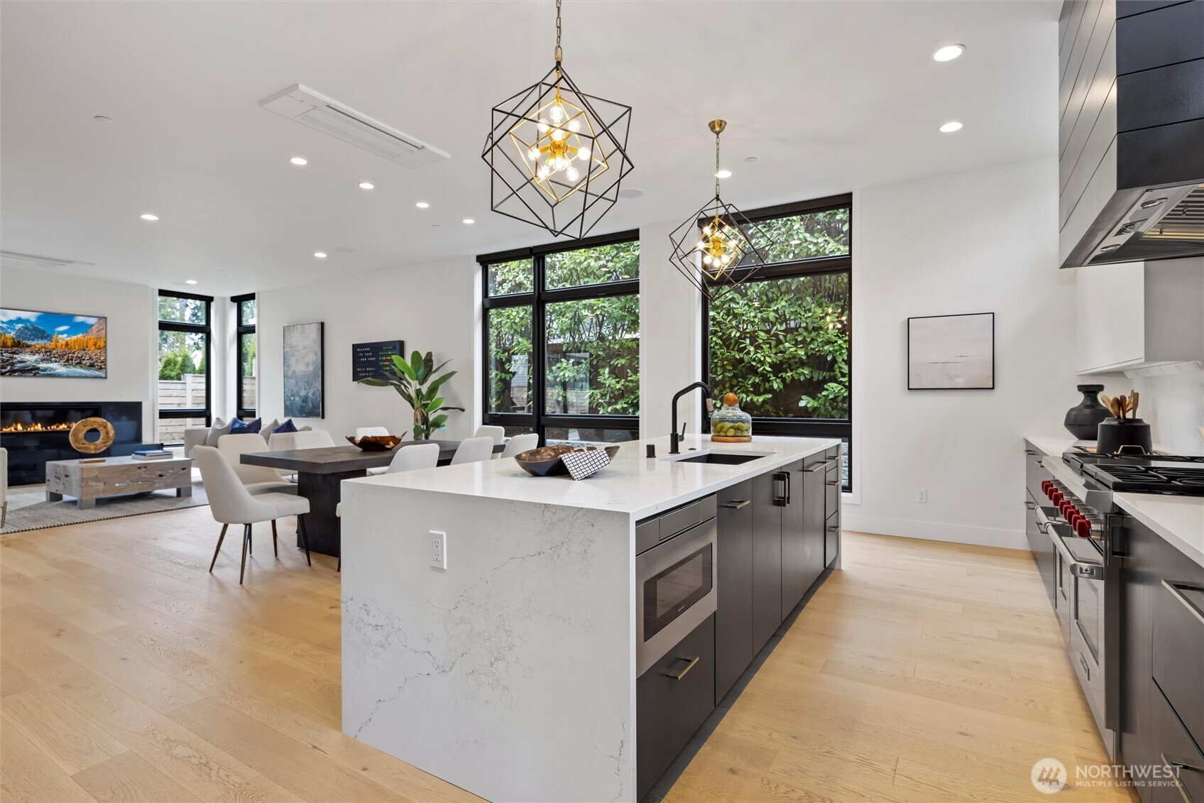 4605 108th Avenue NE, Kirkland, WA 98033