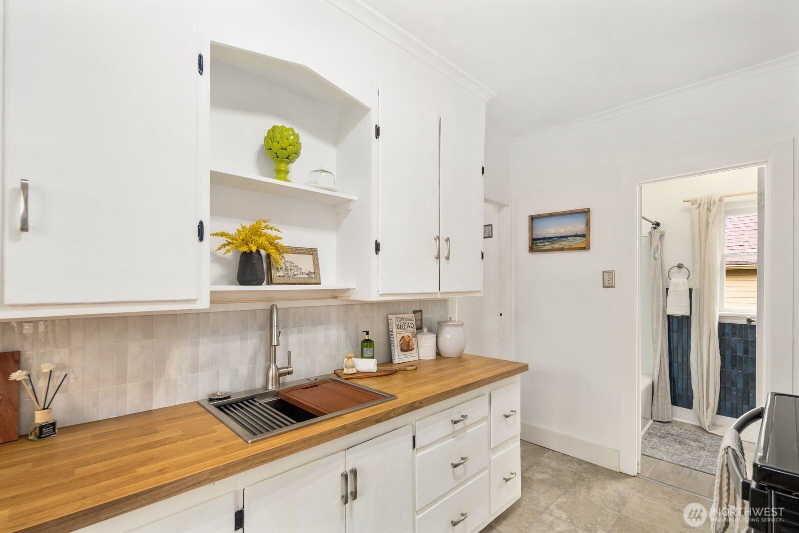 13537 52nd Avenue S, Tukwila, WA 98168-4705