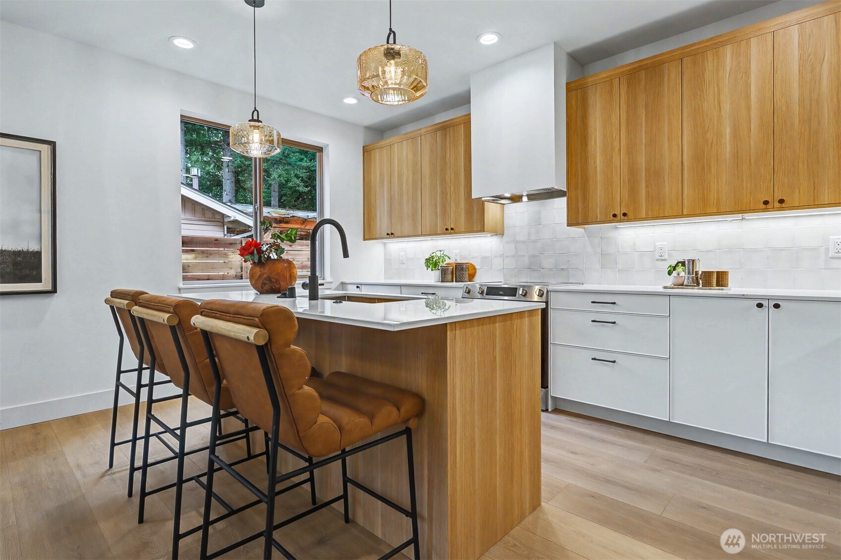 11247 108th Avenue NE, Kirkland, WA 98033