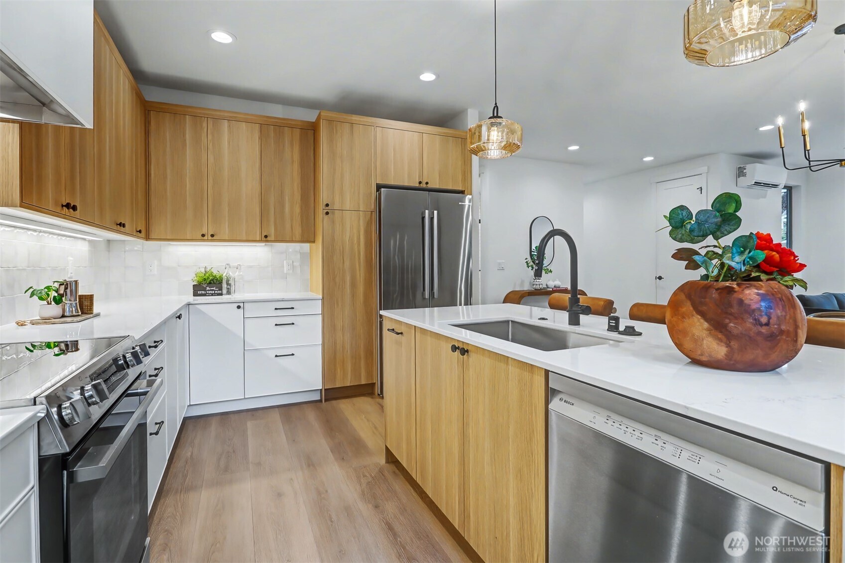 11247 108th Avenue NE, Kirkland, WA 98033