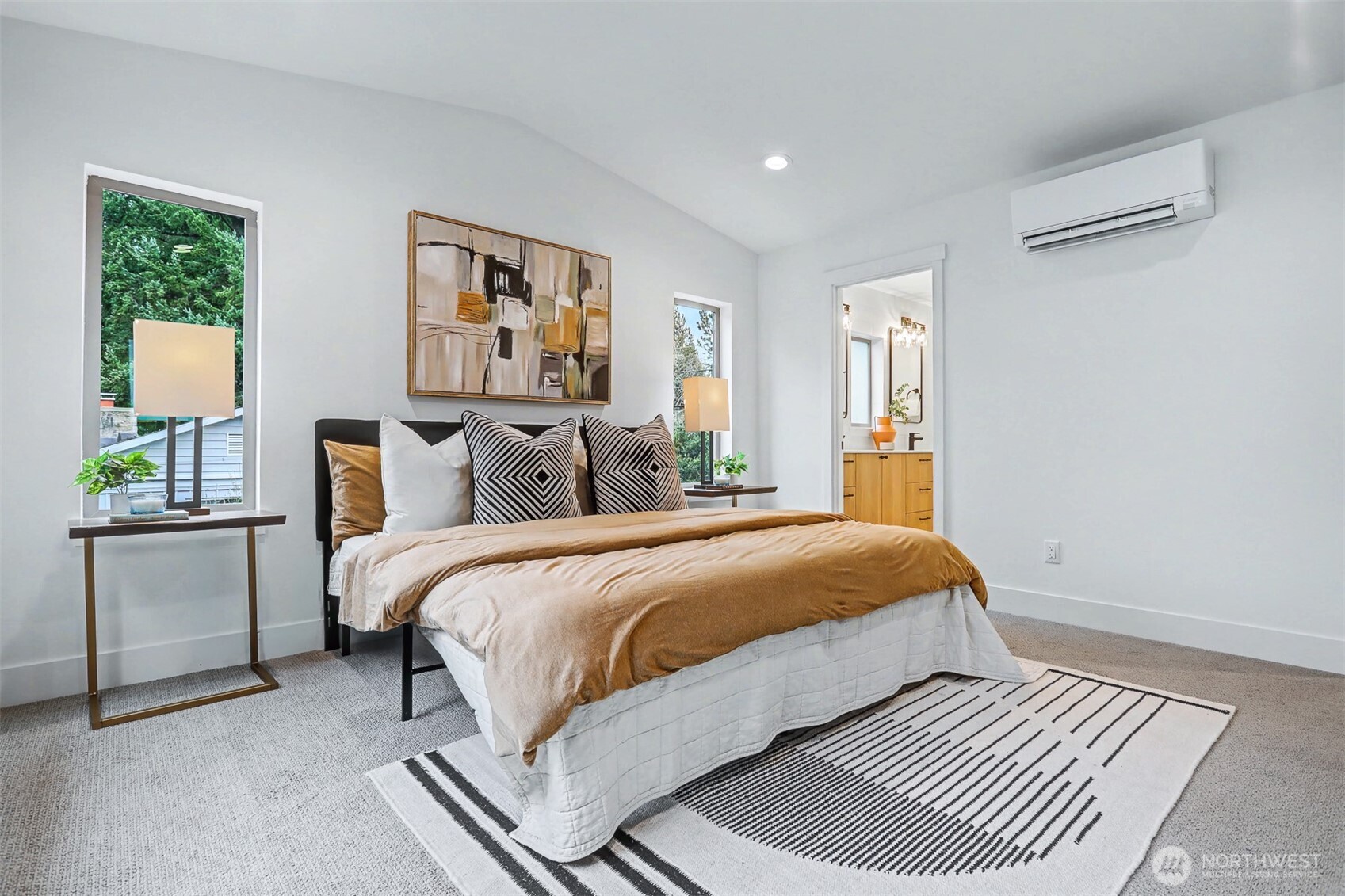 11247 108th Avenue NE, Kirkland, WA 98033