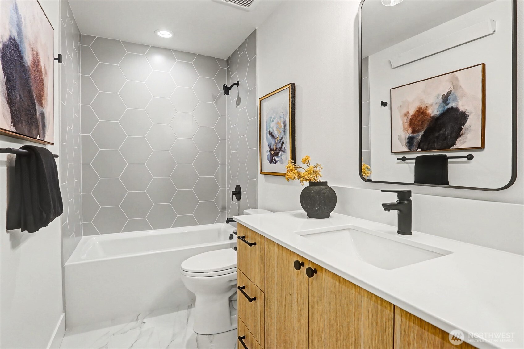 11247 108th Avenue NE, Kirkland, WA 98033