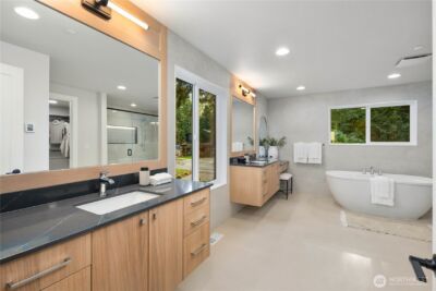 12206 NE 61st Street , Kirkland, WA 98033-8559 - Photo 24