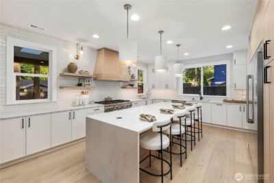 12206 NE 61st Street , Kirkland, WA 98033-8559 - Photo 8