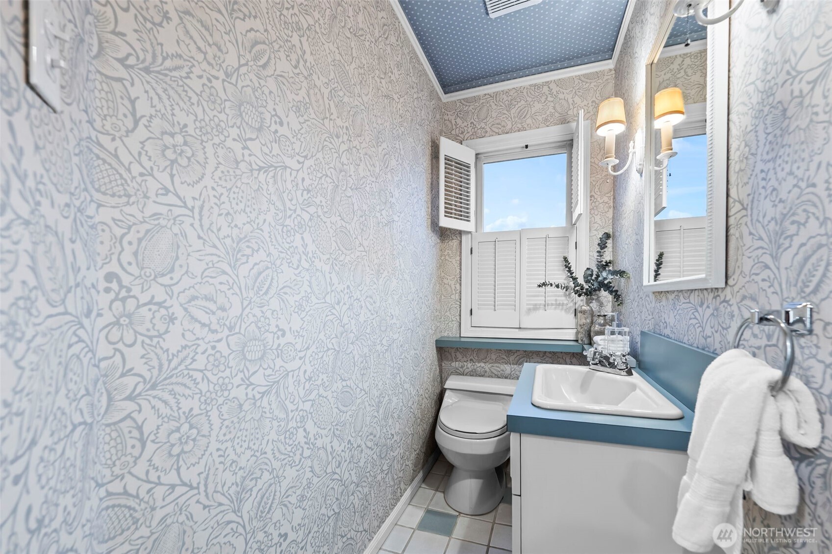 2205 N Tacoma Avenue , Tacoma, WA 98403