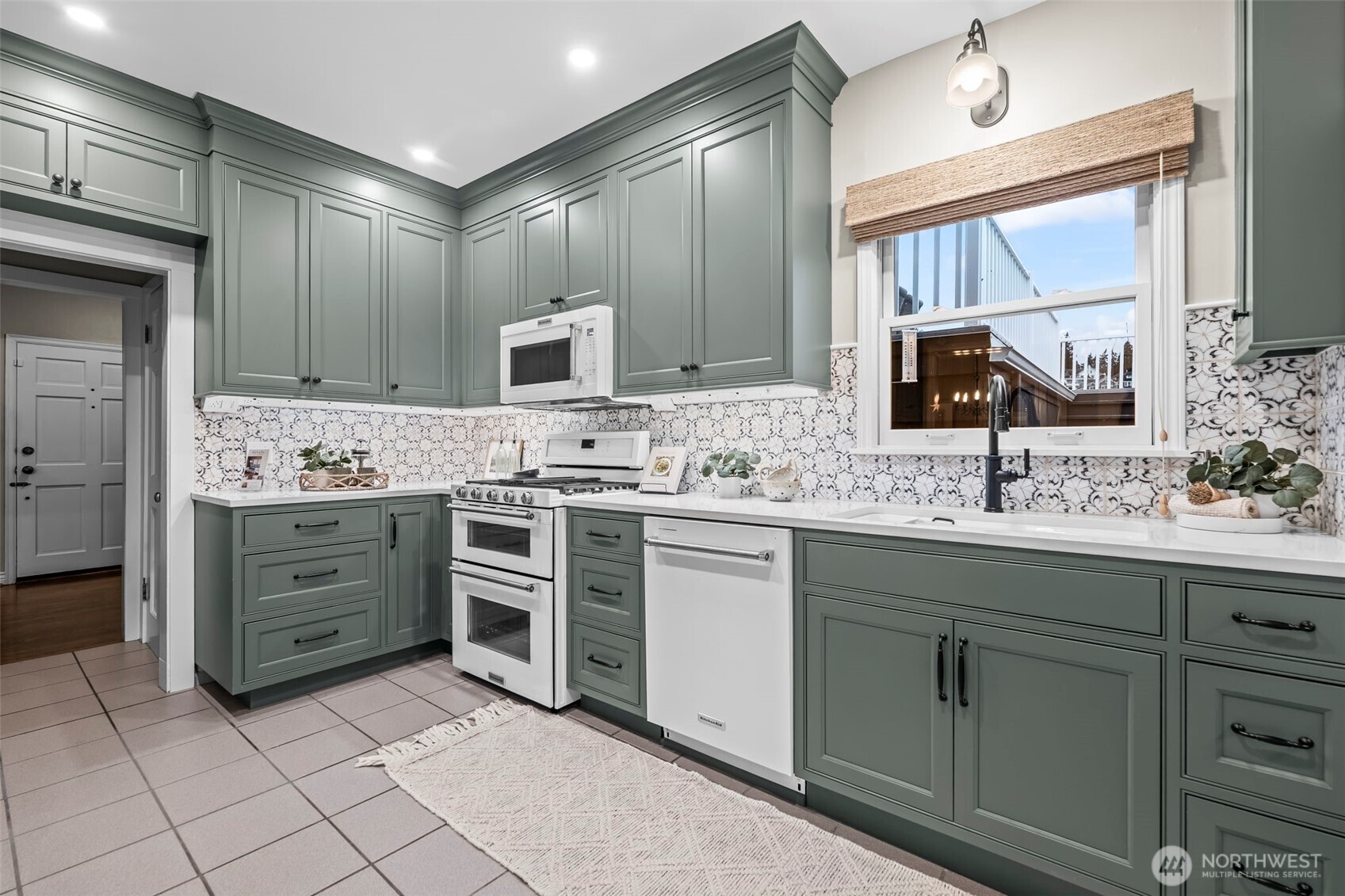 2205 N Tacoma Avenue , Tacoma, WA 98403