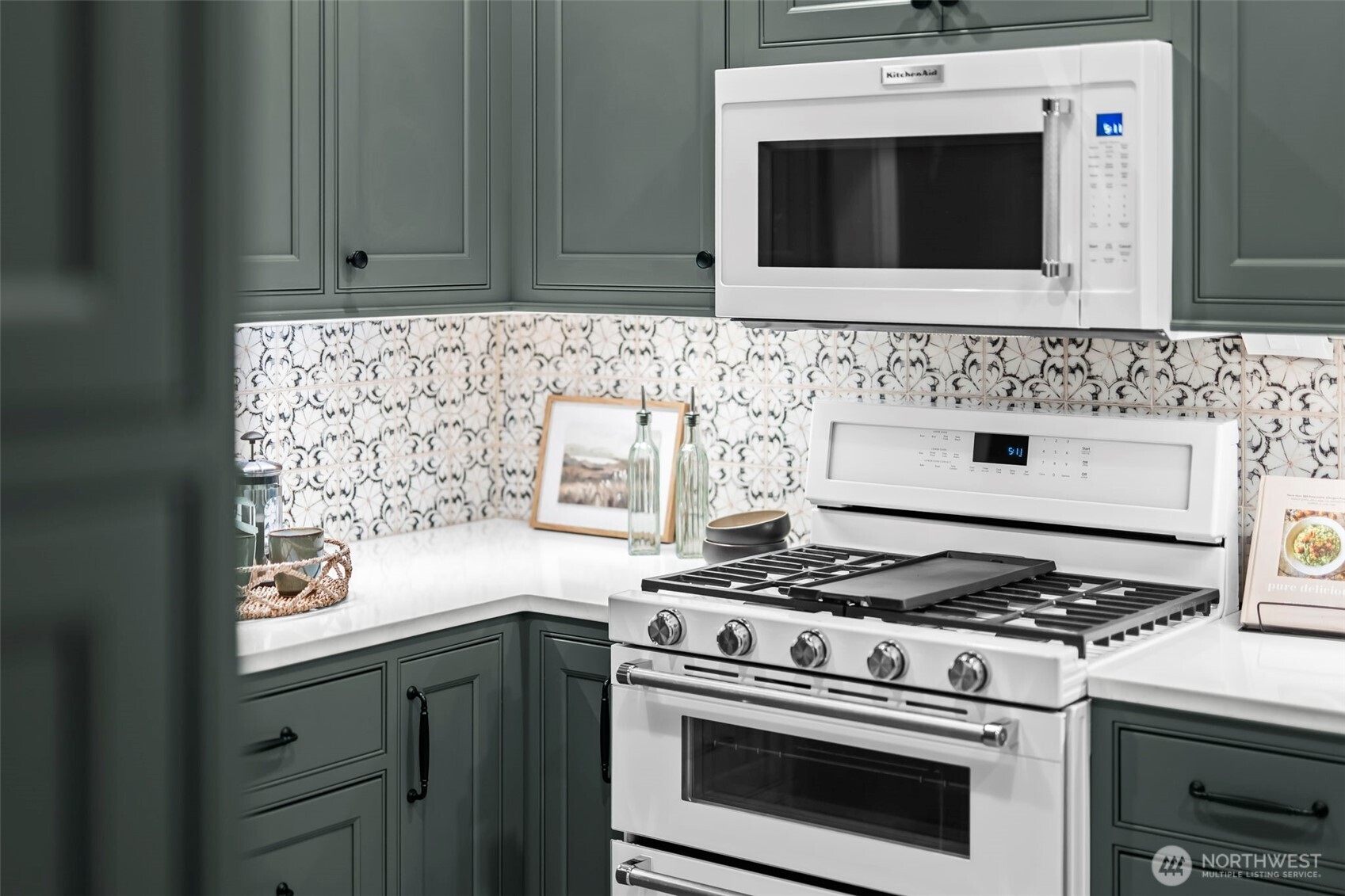 2205 N Tacoma Avenue , Tacoma, WA 98403