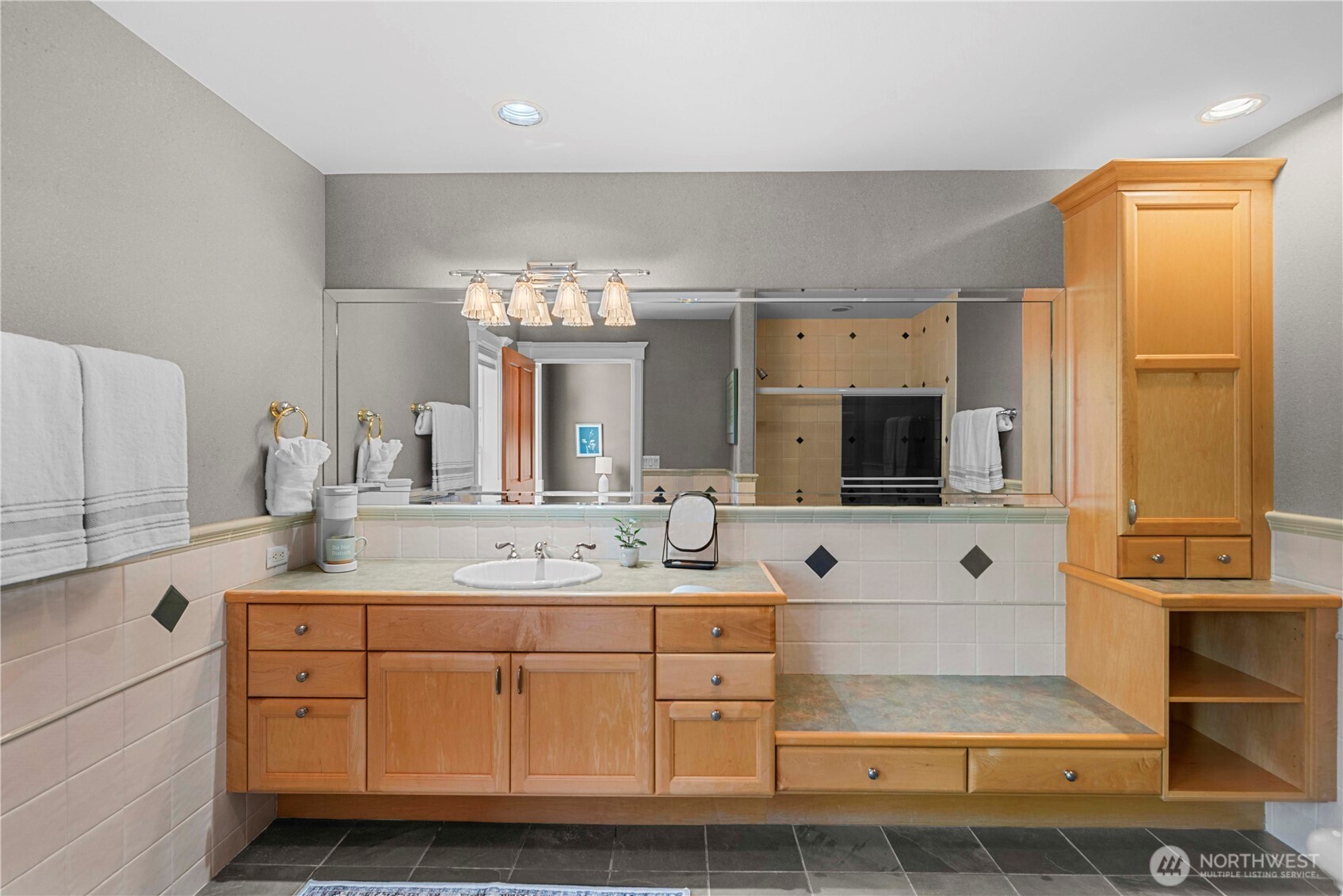 10755 North Road , Leavenworth, WA 98826