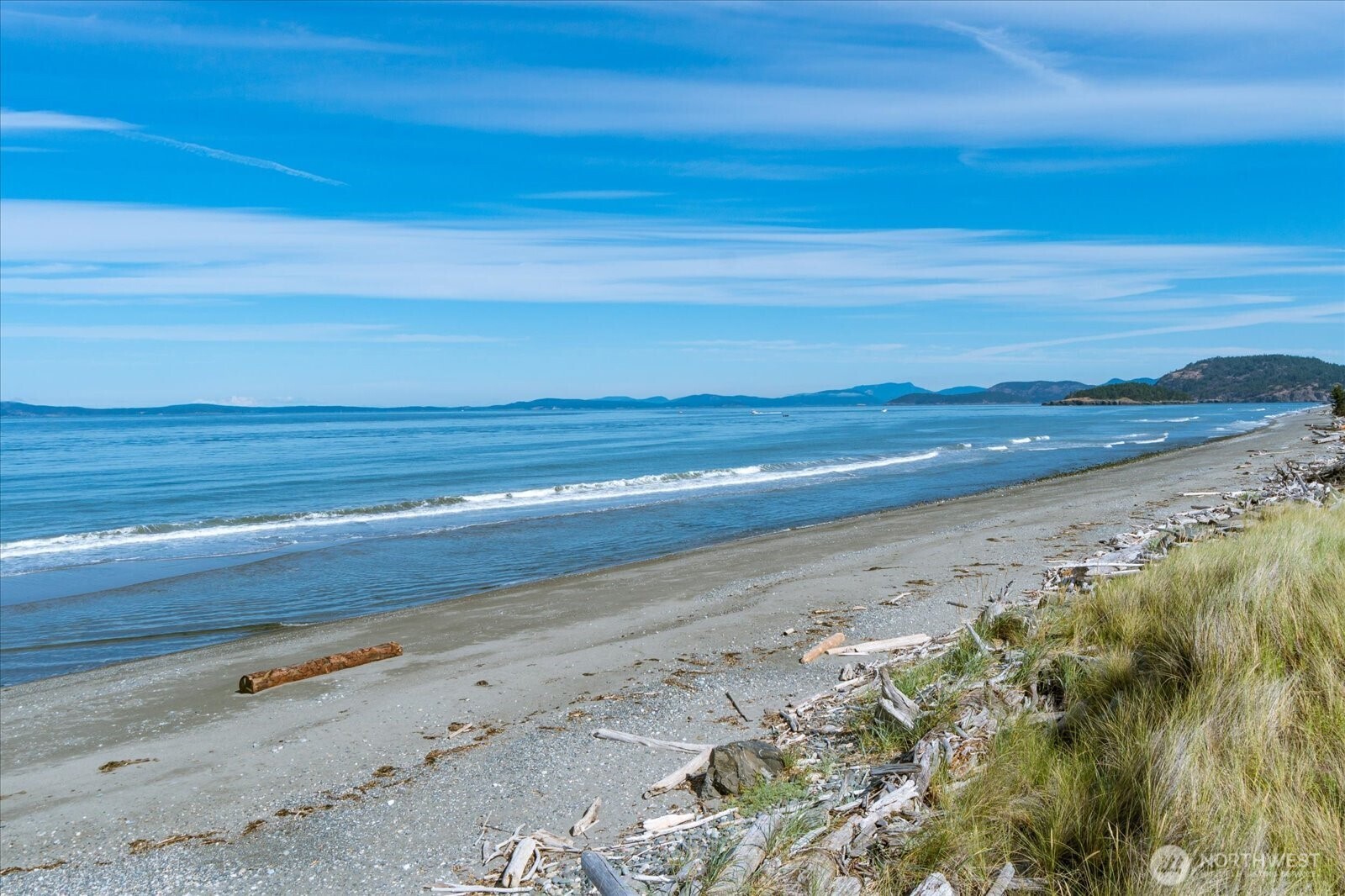 4689 Surfcrest Drive , Oak Harbor, WA 98277