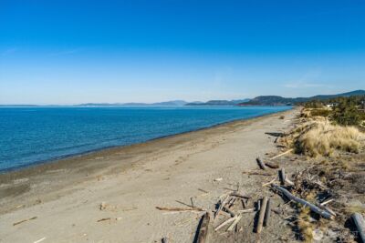 4689 Surfcrest Drive , Oak Harbor, WA 98277 - Photo 11