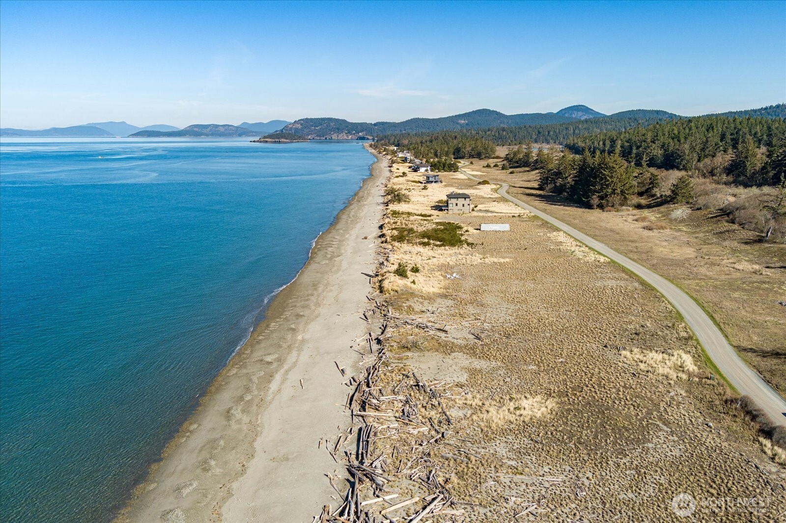 4689 Surfcrest Drive , Oak Harbor, WA 98277