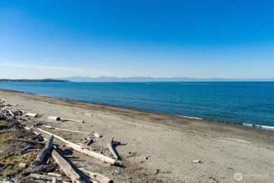 4689 Surfcrest Drive , Oak Harbor, WA 98277 - Photo 10